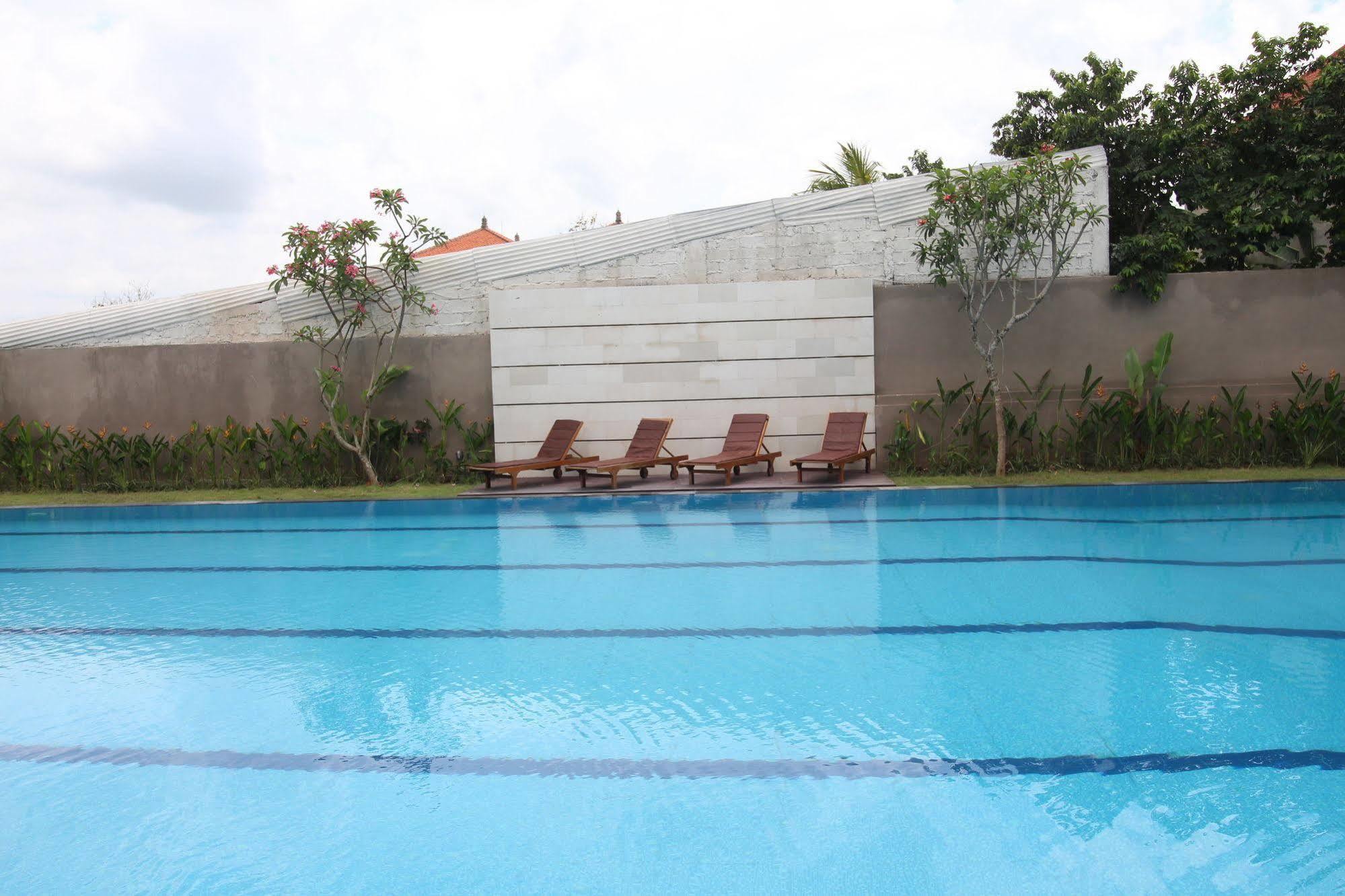 Umah Bali Suites And Residence Denpasar Extérieur photo